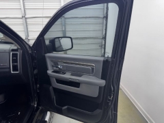 Used 2017  Ram 1500 Lone Star 4x4 Crew Cab 5'7" Box at NEXCAR near Spring&comma; TX