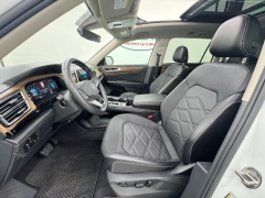 Used 2024  Volkswagen Atlas 2&period;0T SE w&sol;Technology FWD at NEXCAR near Spring&comma; TX