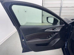 Used 2018  Mazda Mazda3 4d Sedan Touring Auto at Nexcar near Spring&comma; TX