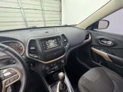 Used 2017  Jeep Cherokee 4d SUV FWD Latitude I4 at NEXCAR near Spring&comma; TX
