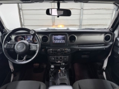 Used 2021  Jeep Gladiator Sport S 4x4 at NEXCAR near Spring&comma; TX
