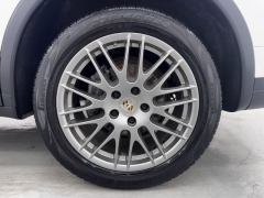 Used 2016  Porsche Cayenne 4d SUV at NEXCAR near Spring&comma; TX