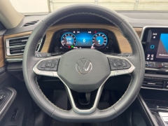 Used 2024  Volkswagen Atlas 2&period;0T SE w&sol;Technology FWD at NEXCAR near Spring&comma; TX