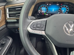 Used 2024  Volkswagen Atlas 2&period;0T SE w&sol;Technology FWD at NEXCAR near Spring&comma; TX