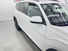 Used 2024  Volkswagen Atlas 2&period;0T SE w&sol;Technology FWD at NEXCAR near Spring&comma; TX