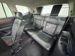 Used 2024  Volkswagen Atlas 2&period;0T SE w&sol;Technology FWD at NEXCAR near Spring&comma; TX