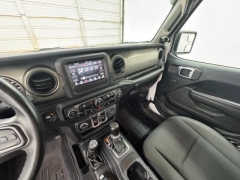 Used 2021  Jeep Gladiator Sport S 4x4 at NEXCAR near Spring&comma; TX
