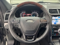 Used 2018  Ford Explorer 4d SUV 4WD Platinum at NEXCAR near Spring&comma; TX