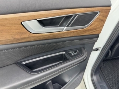 Used 2024  Volkswagen Atlas 2&period;0T SE w&sol;Technology FWD at NEXCAR near Spring&comma; TX