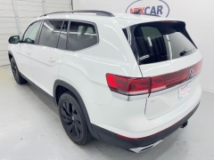 Used 2024  Volkswagen Atlas 2&period;0T SE w&sol;Technology FWD at NEXCAR near Spring&comma; TX