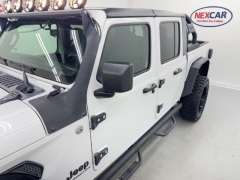 Used 2021  Jeep Gladiator Sport S 4x4 at NEXCAR near Spring&comma; TX