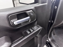 Used 2022  Chevrolet Silverado 1500 4WD Crew Cab 147" Custom at NEXCAR near Spring&comma; TX