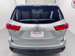 Used 2018  Toyota Highlander 4d SUV FWD XLE at NEXCAR near Spring&comma; TX