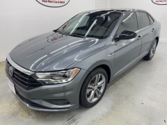 Used 2019  Volkswagen Jetta 4d Sedan 1&period;4T R-Line at NEXCAR near Spring&comma; TX