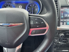 Used 2018  Chrysler 300 4d Sedan RWD Touring at NEXCAR near Spring&comma; TX