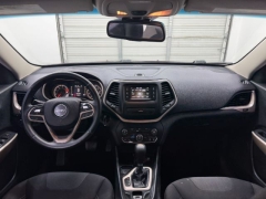 Used 2017  Jeep Cherokee 4d SUV FWD Latitude I4 at NEXCAR near Spring&comma; TX