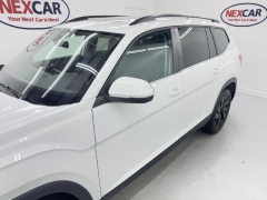Used 2024  Volkswagen Atlas 2&period;0T SE w&sol;Technology FWD at NEXCAR near Spring&comma; TX