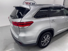 Used 2018  Toyota Highlander 4d SUV FWD XLE at NEXCAR near Spring&comma; TX