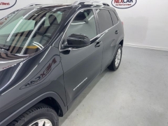 Used 2015  Jeep Cherokee 4d SUV 4WD Limited V6 at NEXCAR near Spring&comma; TX