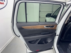 Used 2024  Volkswagen Atlas 2&period;0T SE w&sol;Technology FWD at NEXCAR near Spring&comma; TX