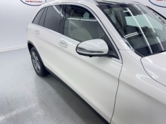 Used 2021  Mercedes-Benz GLC GLC 300 SUV at NEXCAR near Spring&comma; TX