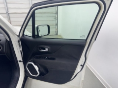 Used 2018  Jeep Renegade 4d SUV FWD Latitude at NEXCAR near Spring&comma; TX
