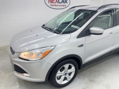 Used 2015  Ford Escape 4d SUV FWD SE Convenience Pkg at NEXCAR near Spring&comma; TX