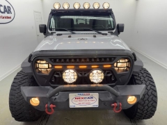 Used 2021  Jeep Gladiator Sport S 4x4 at NEXCAR near Spring&comma; TX