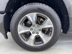 Used 2020  Ram 1500 2WD Crew Cab Laramie at NEXCAR near Spring&comma; TX