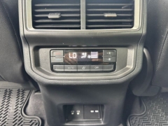 Used 2024  Volkswagen Atlas 2&period;0T SE w&sol;Technology FWD at NEXCAR near Spring&comma; TX