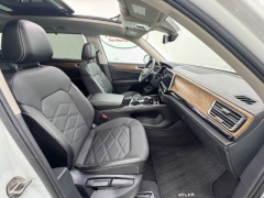 Used 2024  Volkswagen Atlas 2&period;0T SE w&sol;Technology FWD at NEXCAR near Spring&comma; TX