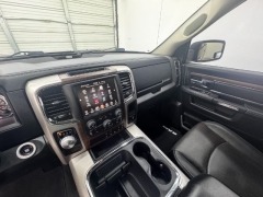 Used 2016  Ram 1500 2WD Crew Cab Laramie at NEXCAR near Spring&comma; TX