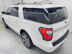 Used 2021  Ford Expedition Max Platinum 4x4 at NEXCAR near Spring, TX