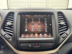 Used 2015  Jeep Cherokee 4d SUV 4WD Limited V6 at NEXCAR near Spring&comma; TX