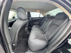 Used 2018  Chrysler 300 4d Sedan RWD Touring at NEXCAR near Spring&comma; TX