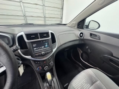 Used 2017  Chevrolet Sonic 4d Hatchback LT w/1FL at NEXCAR near Spring, TX