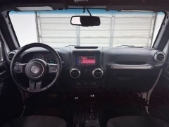 Used 2017  Jeep Wrangler Unlimited 4d Convertible Sahara at NEXCAR near Spring&comma; TX