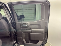 Used 2022  Chevrolet Silverado 1500 2WD Crew Cab 147" Custom at NEXCAR near Spring&comma; TX