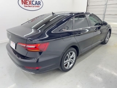Used 2019  Volkswagen Jetta 4d Sedan 1&period;4T R-Line at NEXCAR near Spring&comma; TX