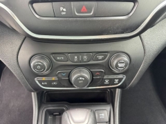 Used 2019  Jeep Cherokee 4d SUV FWD Latitude Plus 3&period;2L at NEXCAR near Spring&comma; TX