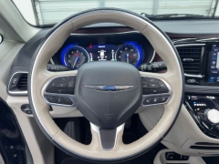 Used 2020  Chrysler Pacifica 4d Wagon Limited at NEXCAR near Spring, TX