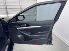 Used 2021  Nissan Maxima SV 3&period;5L at NEXCAR near Spring&comma; TX