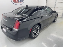 Used 2018  Chrysler 300 4d Sedan RWD Touring at NEXCAR near Spring&comma; TX