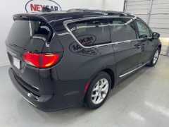Used 2020  Chrysler Pacifica 4d Wagon Limited at NEXCAR near Spring&comma; TX
