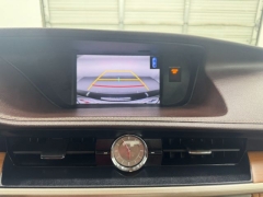 Used 2016  Lexus ES 350 4dr Sdn at NEXCAR near Spring, TX