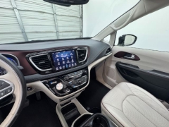 Used 2020  Chrysler Pacifica 4d Wagon Limited at NEXCAR near Spring&comma; TX