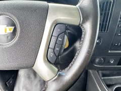 Used 2017  Chevrolet Express Van 2500 Van at NEXCAR near Spring&comma; TX