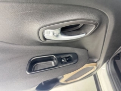 Used 2017  Jeep Renegade 4d SUV FWD Latitude at NEXCAR near Spring, TX