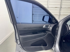 Used 2019  Jeep Grand Cherokee 4d SUV 4WD Laredo Altitude at NEXCAR near Spring, TX