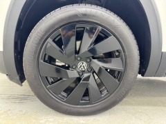 Used 2024  Volkswagen Atlas 2&period;0T SE w&sol;Technology FWD at NEXCAR near Spring&comma; TX